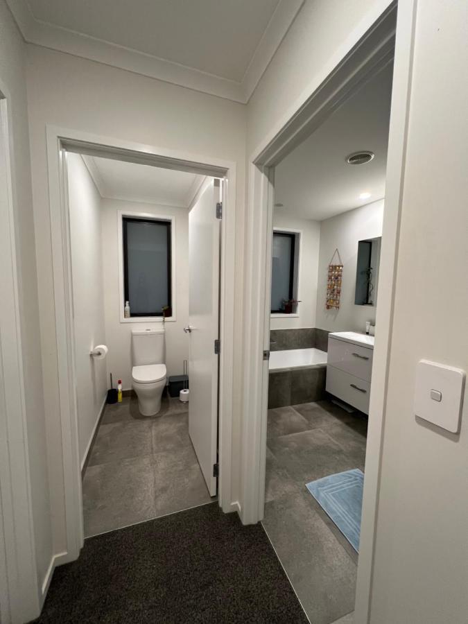 Convenient And Comfortable Waitara Екстериор снимка