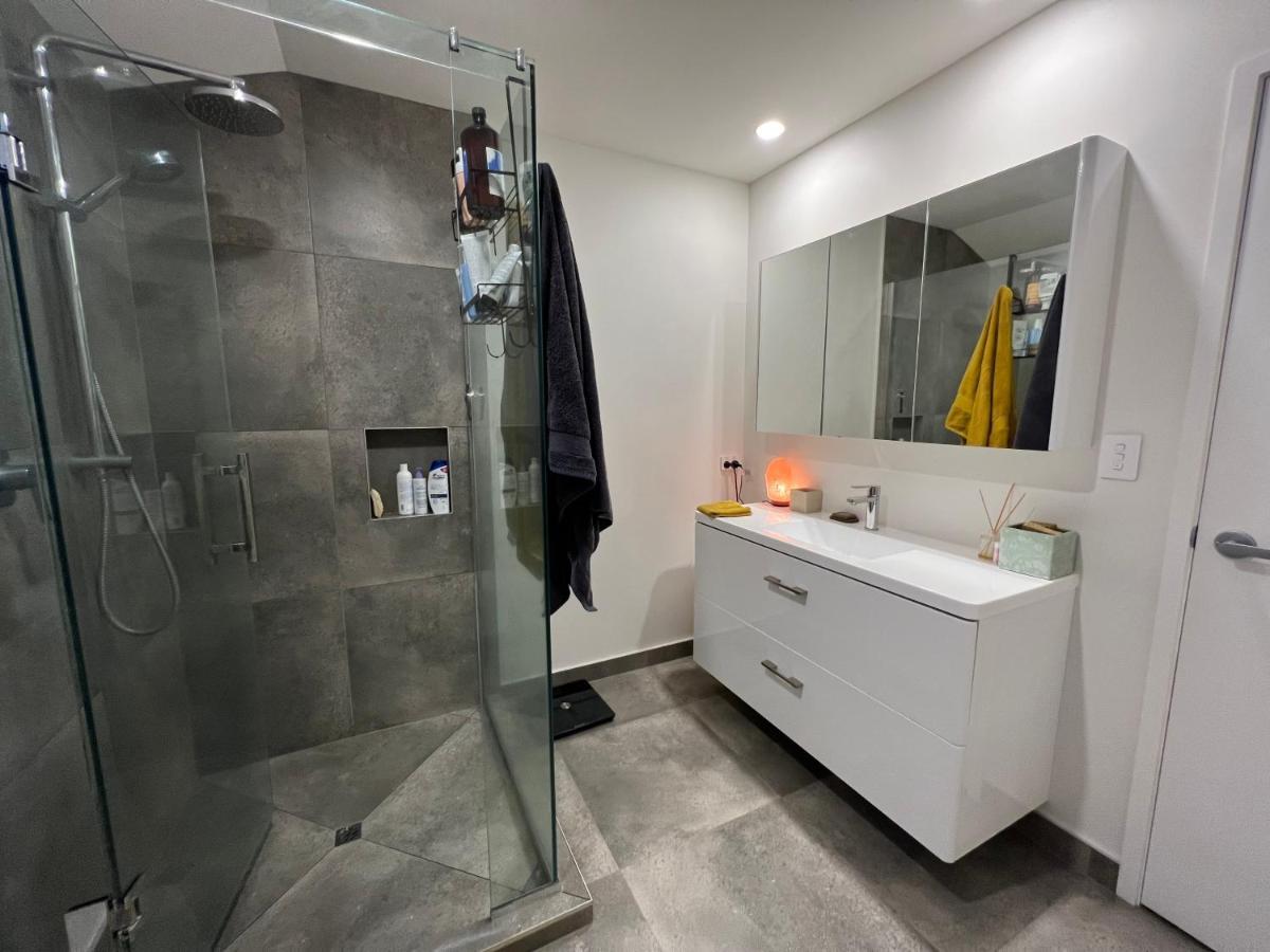 Convenient And Comfortable Waitara Екстериор снимка